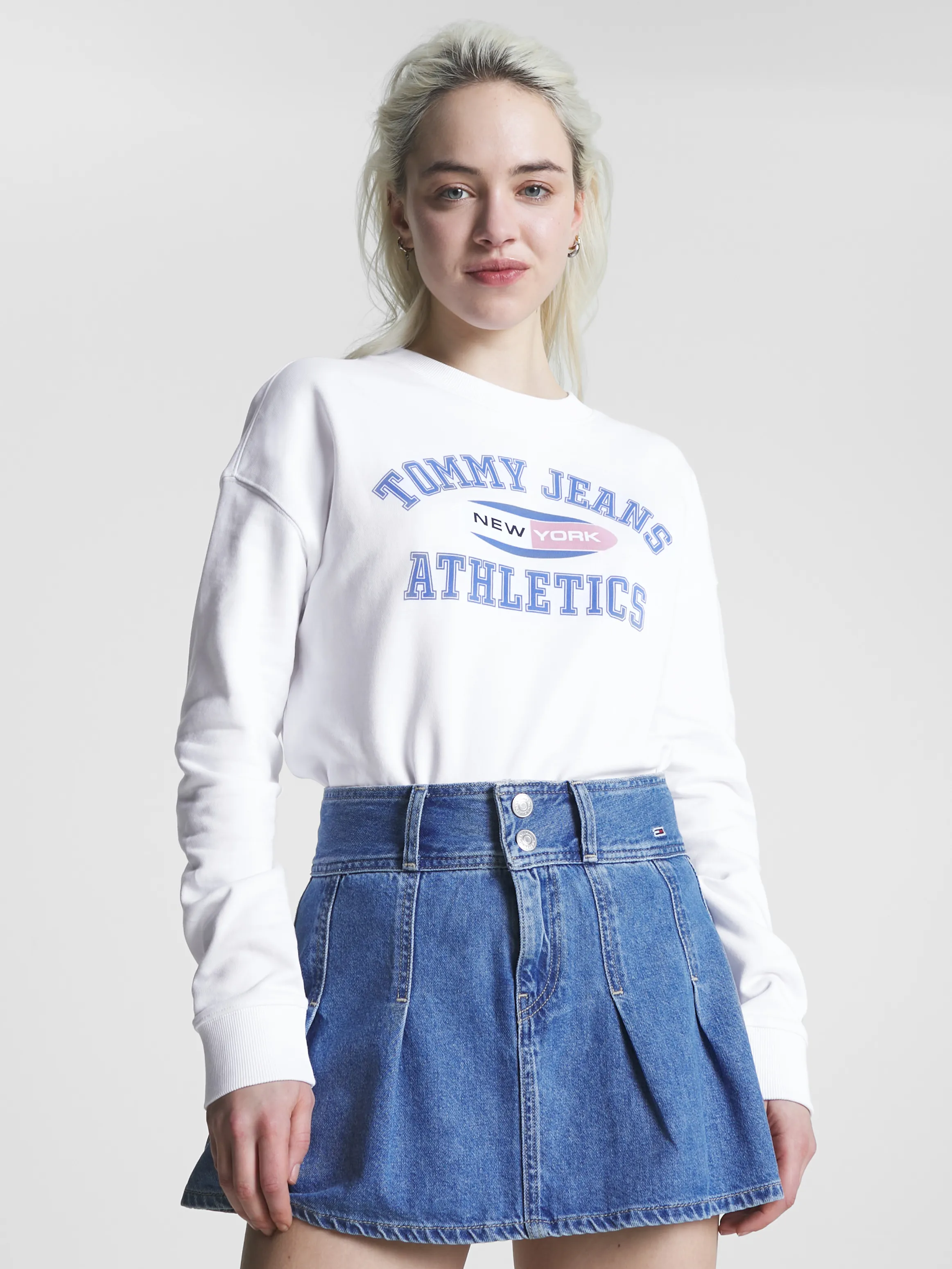 New York Logo Sweatshirt | Sweatshirts & Hoodies | Tommy Jeans