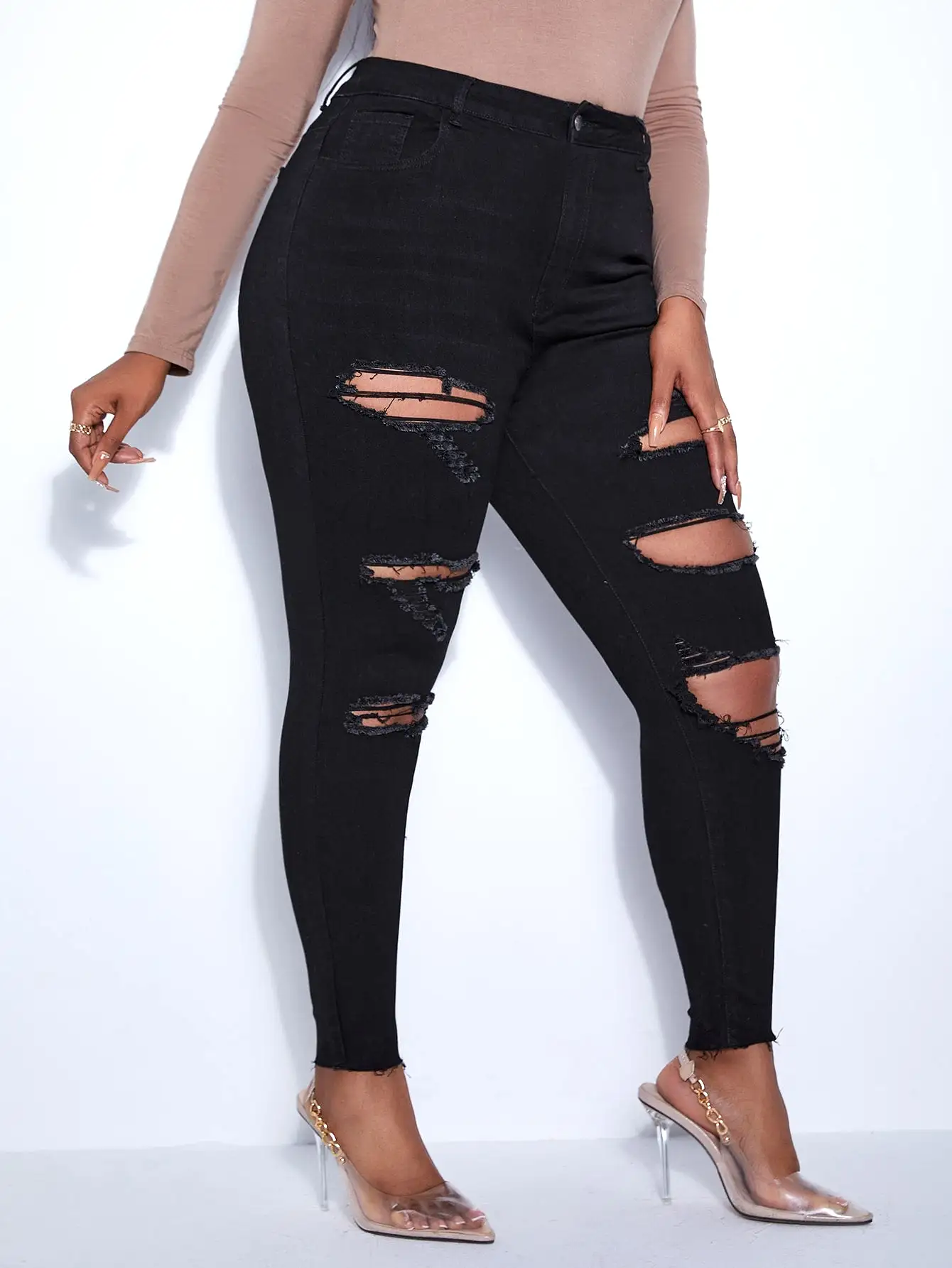 Plus Cut Out Ripped Frayed Skinny Jeans