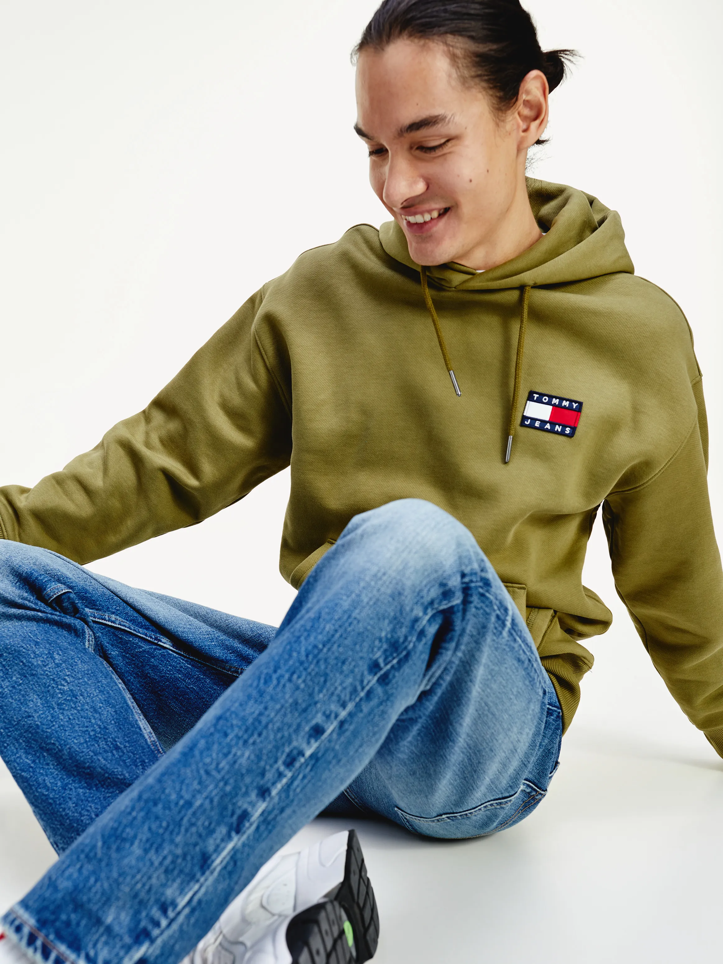 Tommy Badge Hoodie | Sweatshirts & Hoodies | Tommy Hilfiger