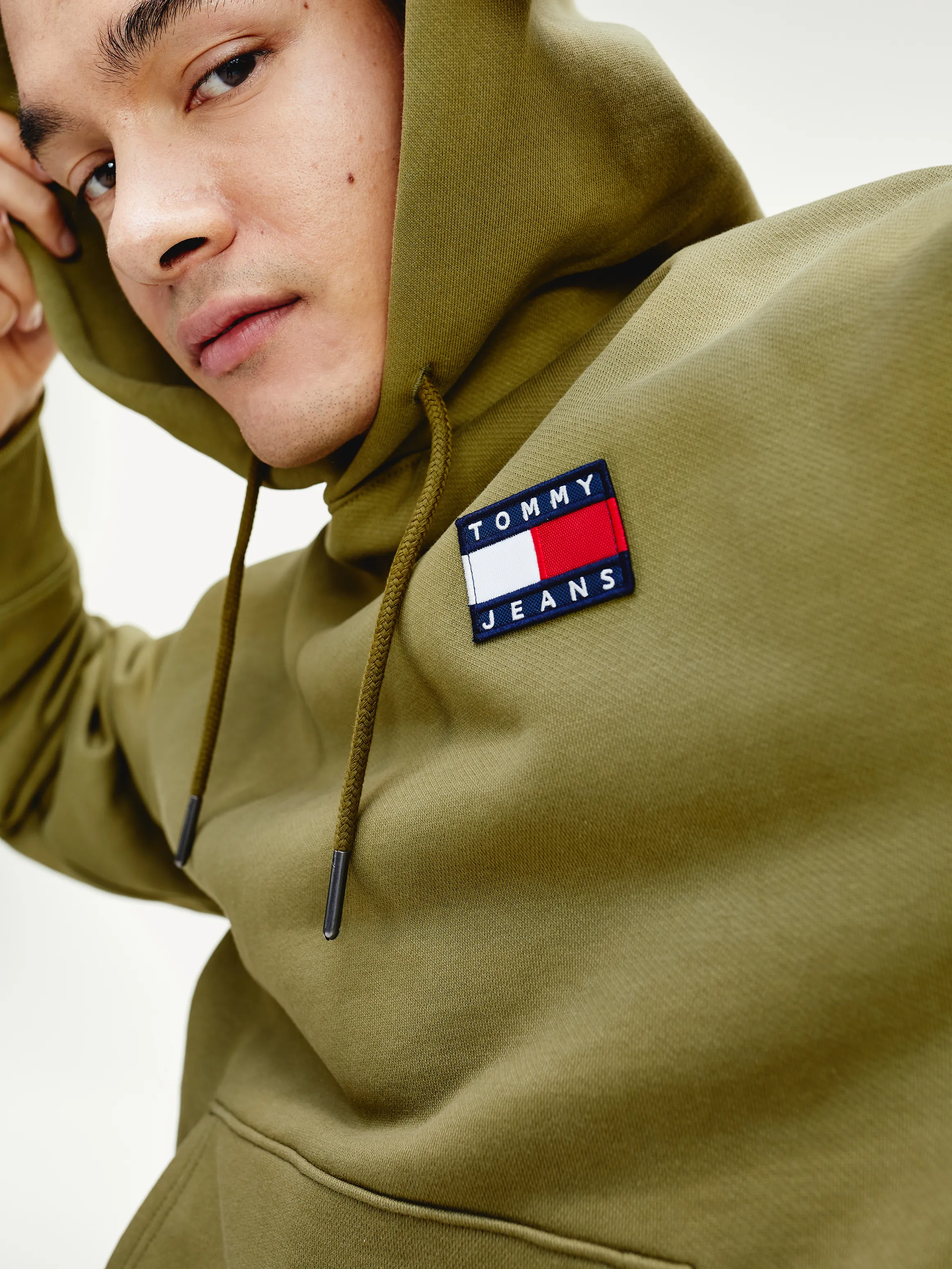 Tommy Badge Hoodie | Sweatshirts & Hoodies | Tommy Hilfiger