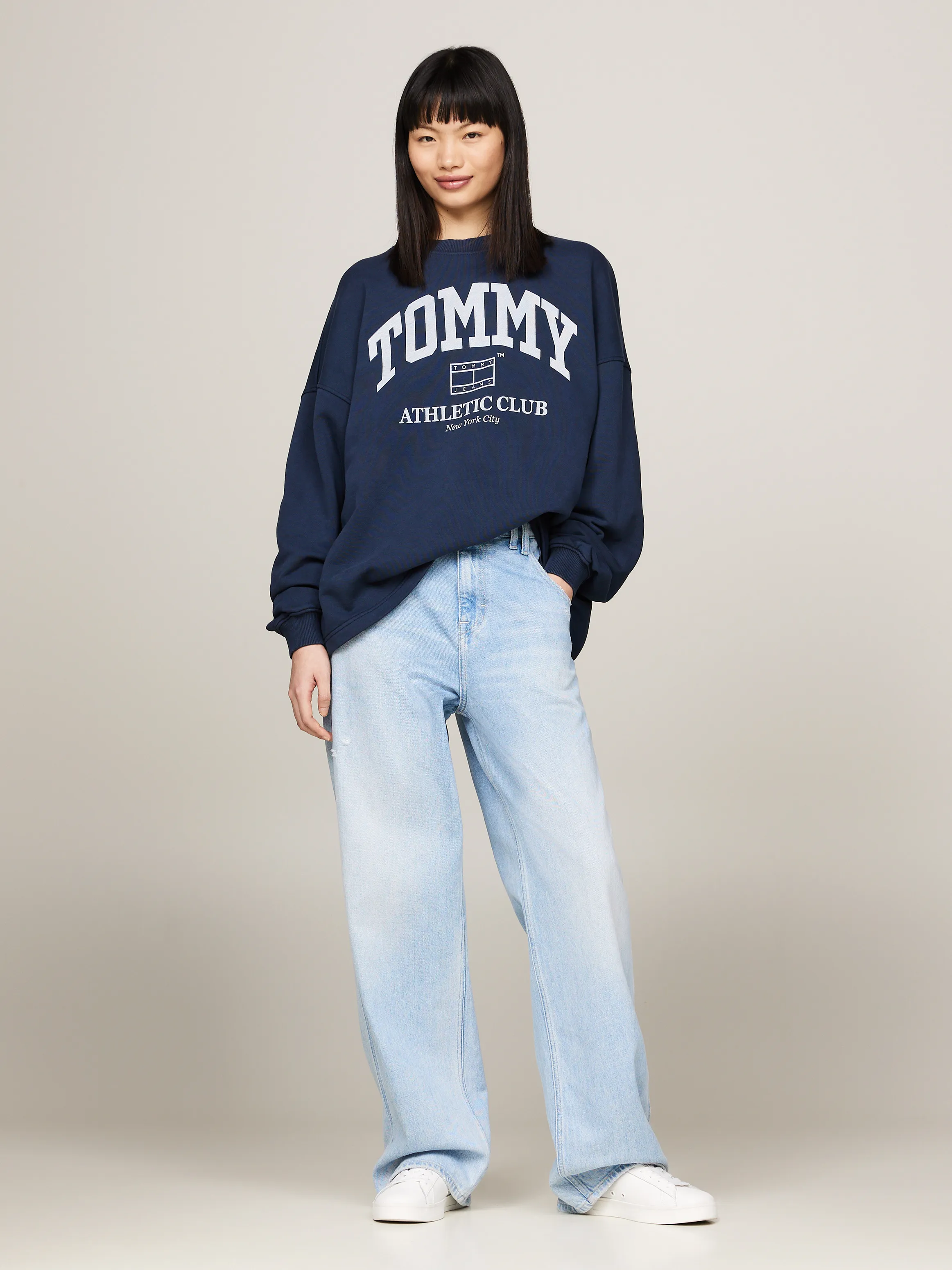 Varsity Logo Oversized Sweatshirt | Sweatshirts & Hoodies | Tommy Jeans